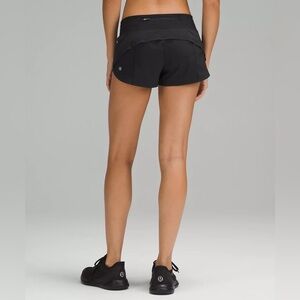 Lululemon Speed Up Low-Rise Lined Short 2.5", size 4, black